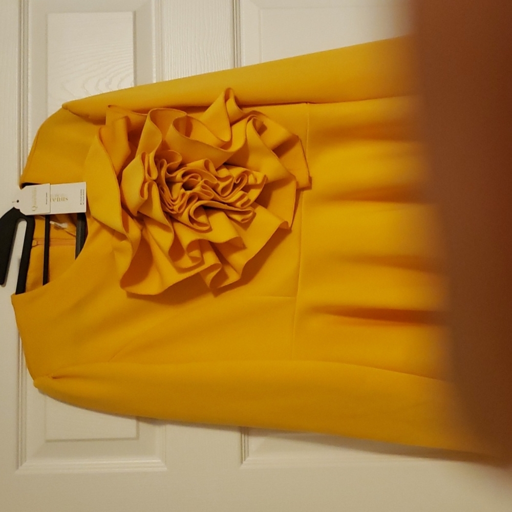 Gold blouse with flower